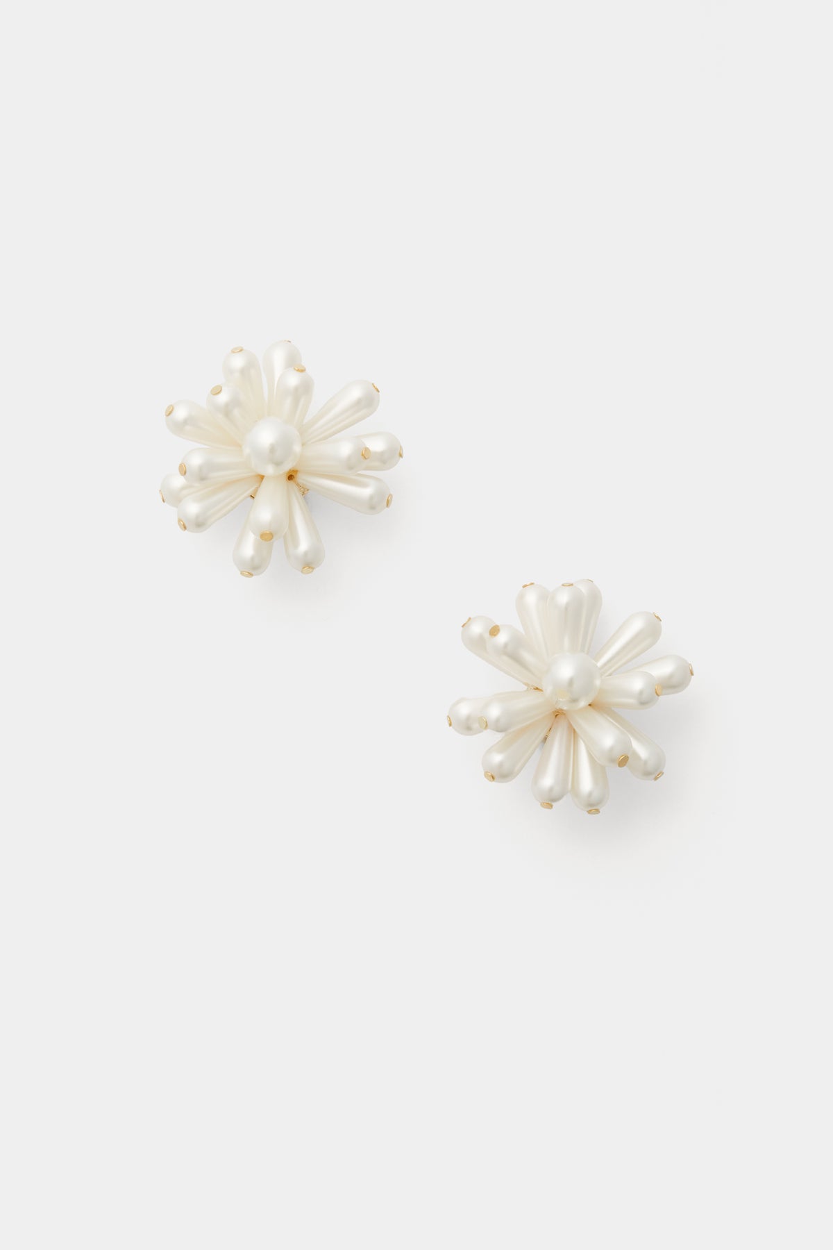 Pearl Jules Earring