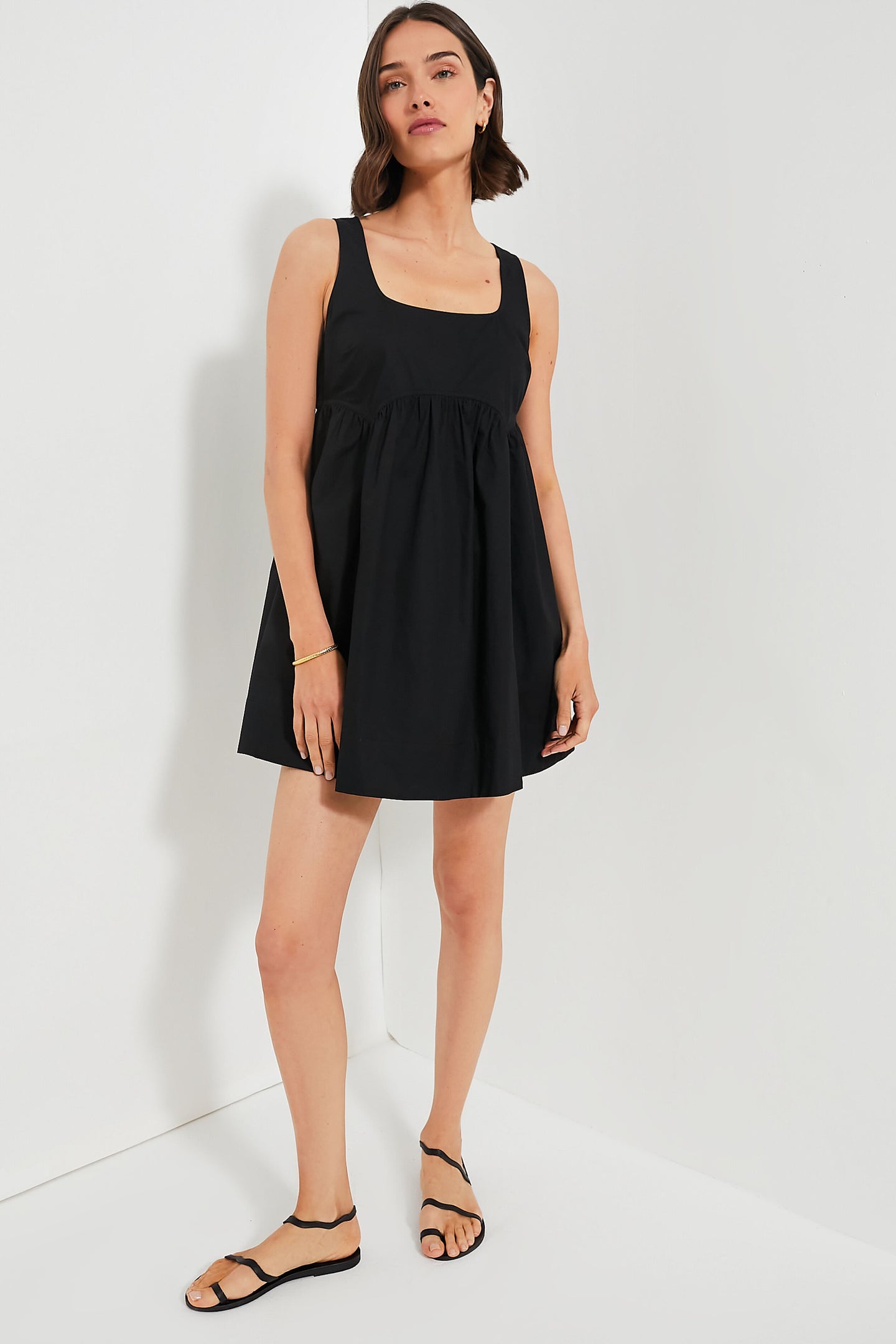Black Sleeveless Porto Dress
