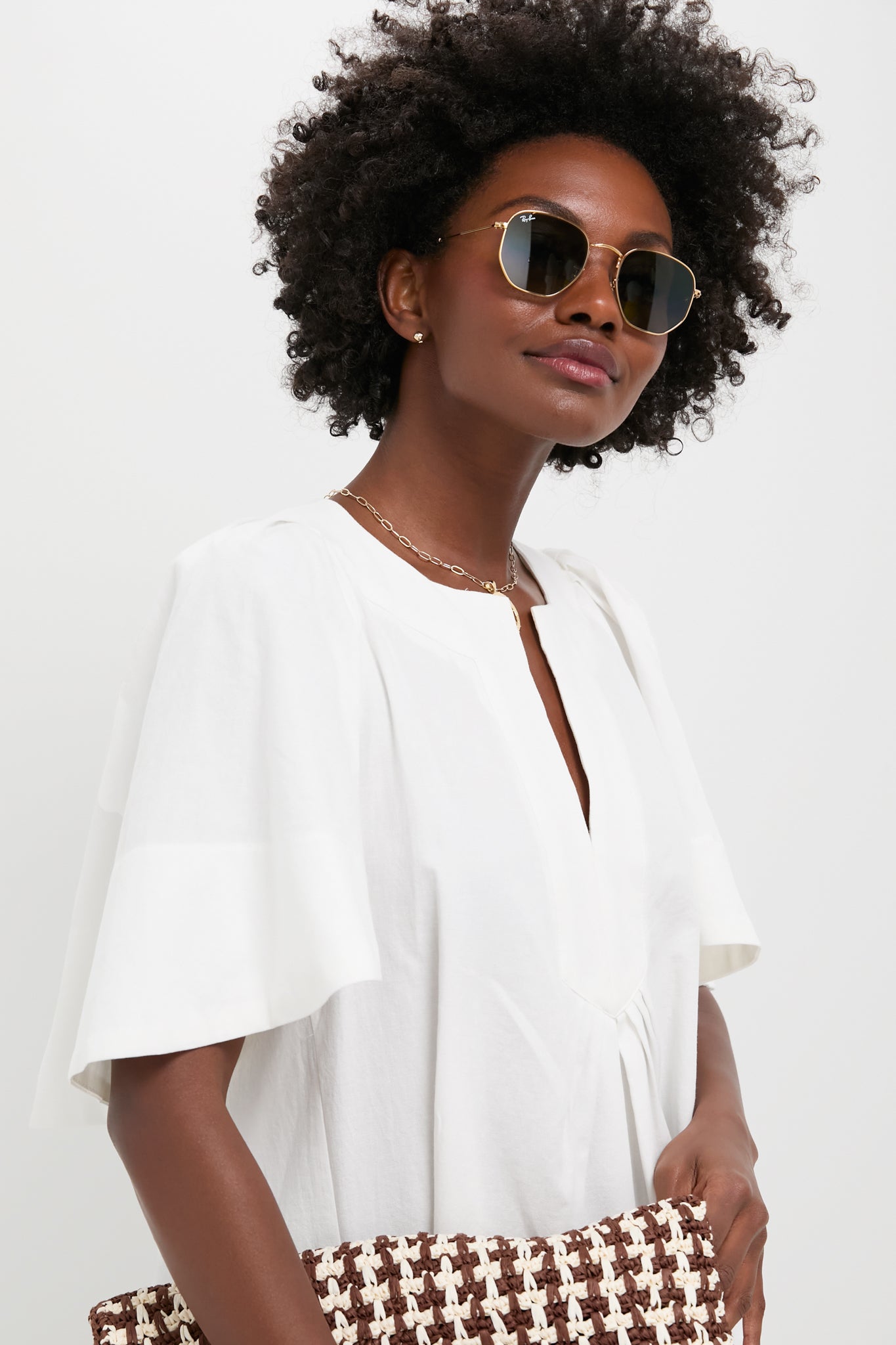 Clam Shell Stud Earrings