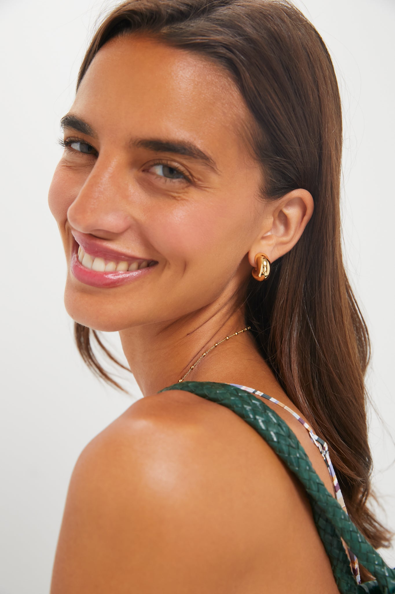 Gold Medium Tome Hoops