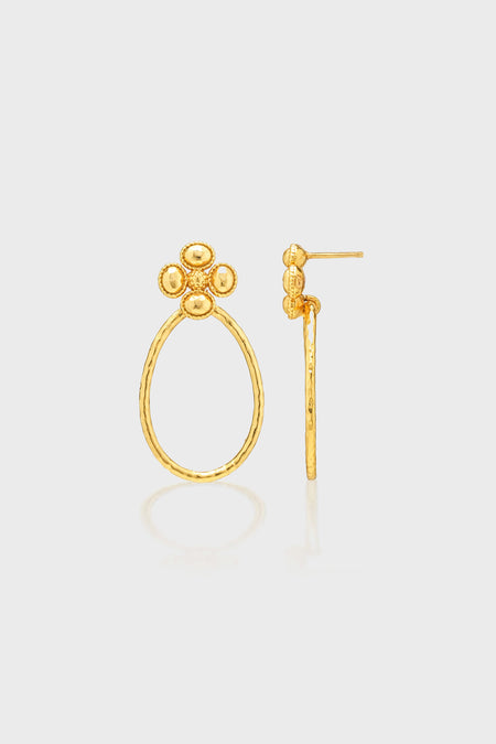 Berry Clover Teardrop Earrings - Gold: Classic, high-end hammered teardrop hoops dangle effortlessly from fun clover-shaped mother of pearl studs with intricate detailing, perfect for any occasion.