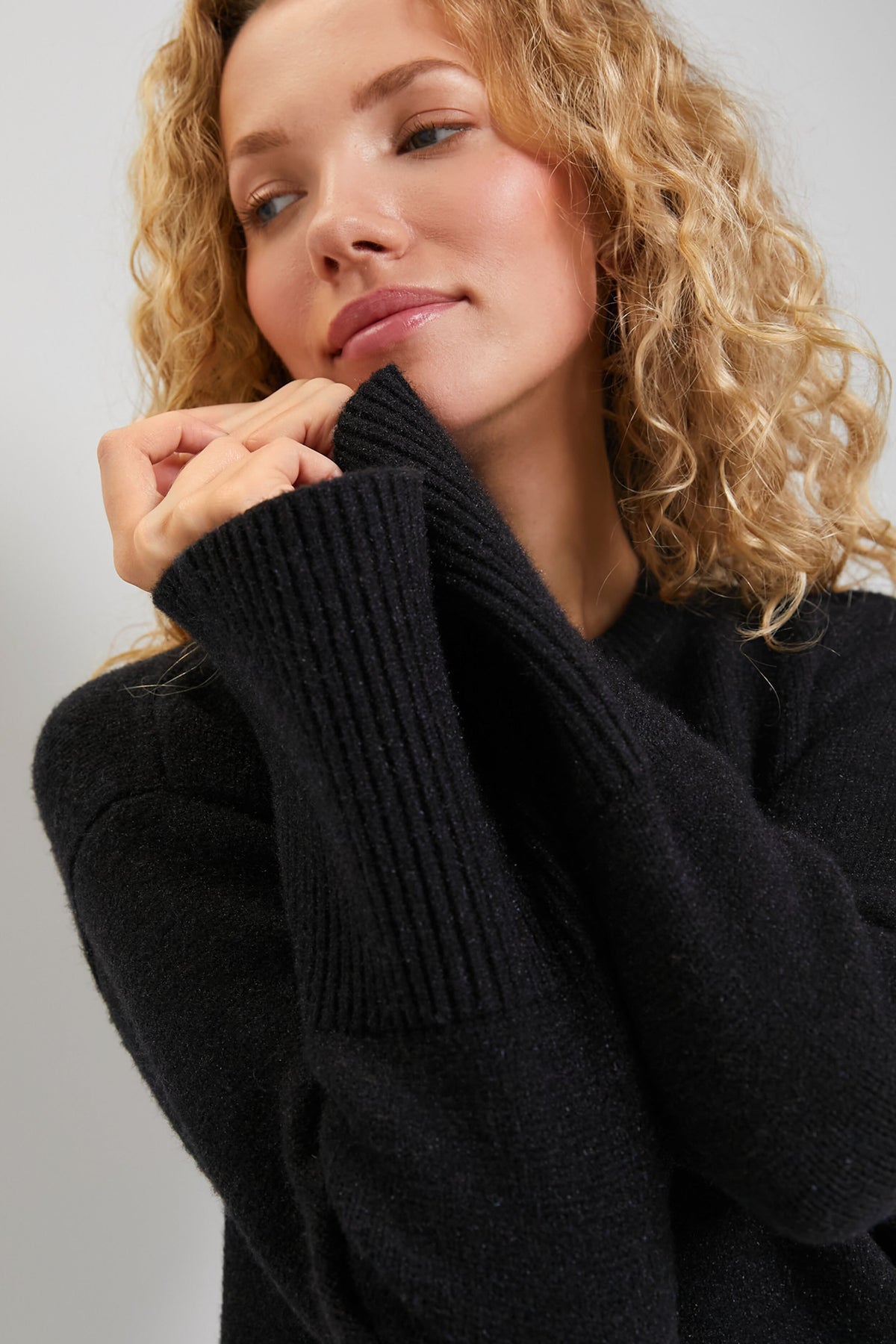 Black Carington Sweater | Pomander Place