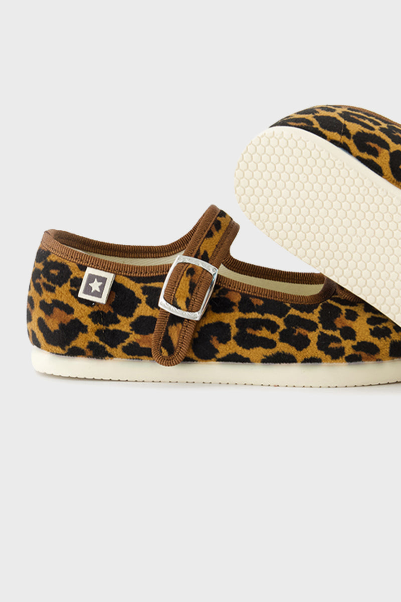 Leopard Mary Jane Flats: Classic children's shoes with an effortless leopard pattern, fun velcro strap, and high-end rubber sole, perfect for adventurous little explorers.