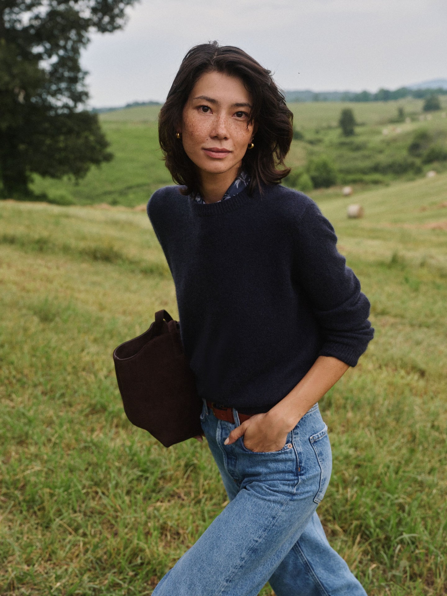 Navy Cashmere Bodie Boyfriend Crewneck