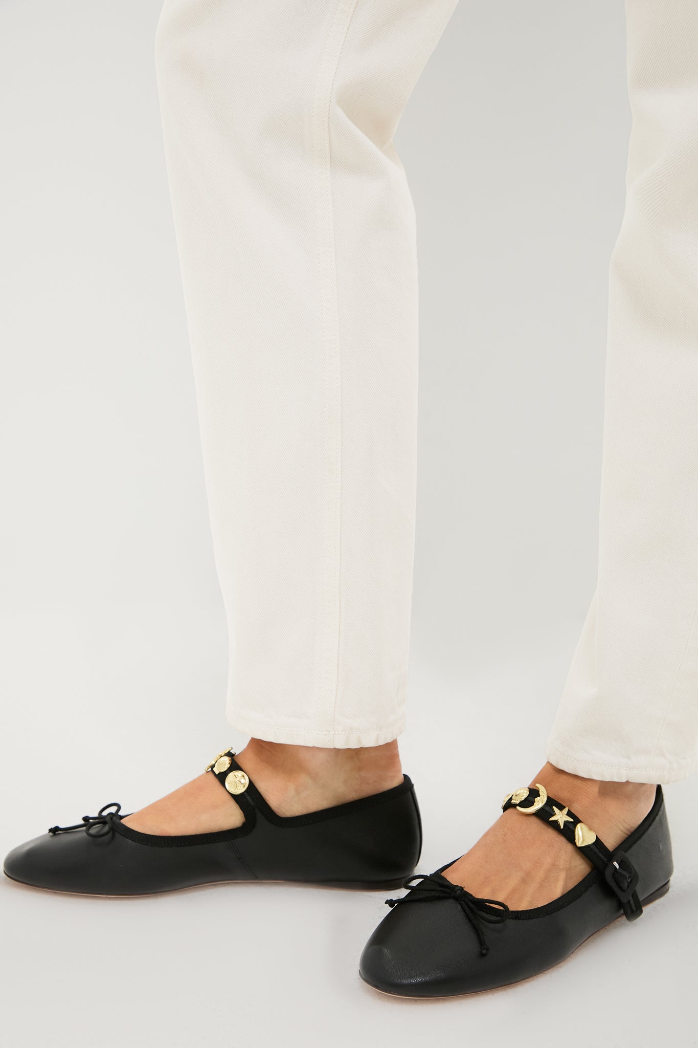 マザーズラブ　チャールズ・リン・ブラック Amazon.com | Seychelles Women's Honeybunch Leather Flat Mary Jane