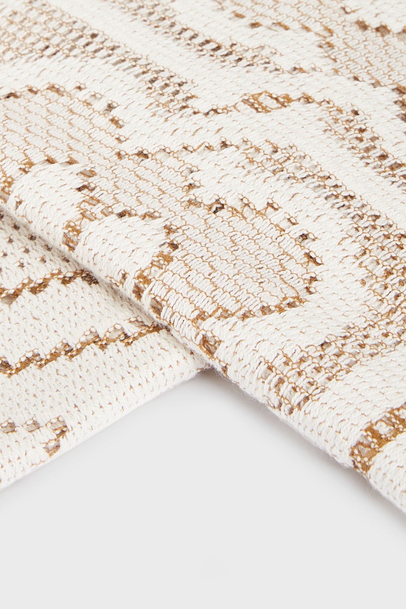 Lacey Medium Tablecloth