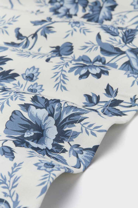 Delft Bloom Tablecloth
