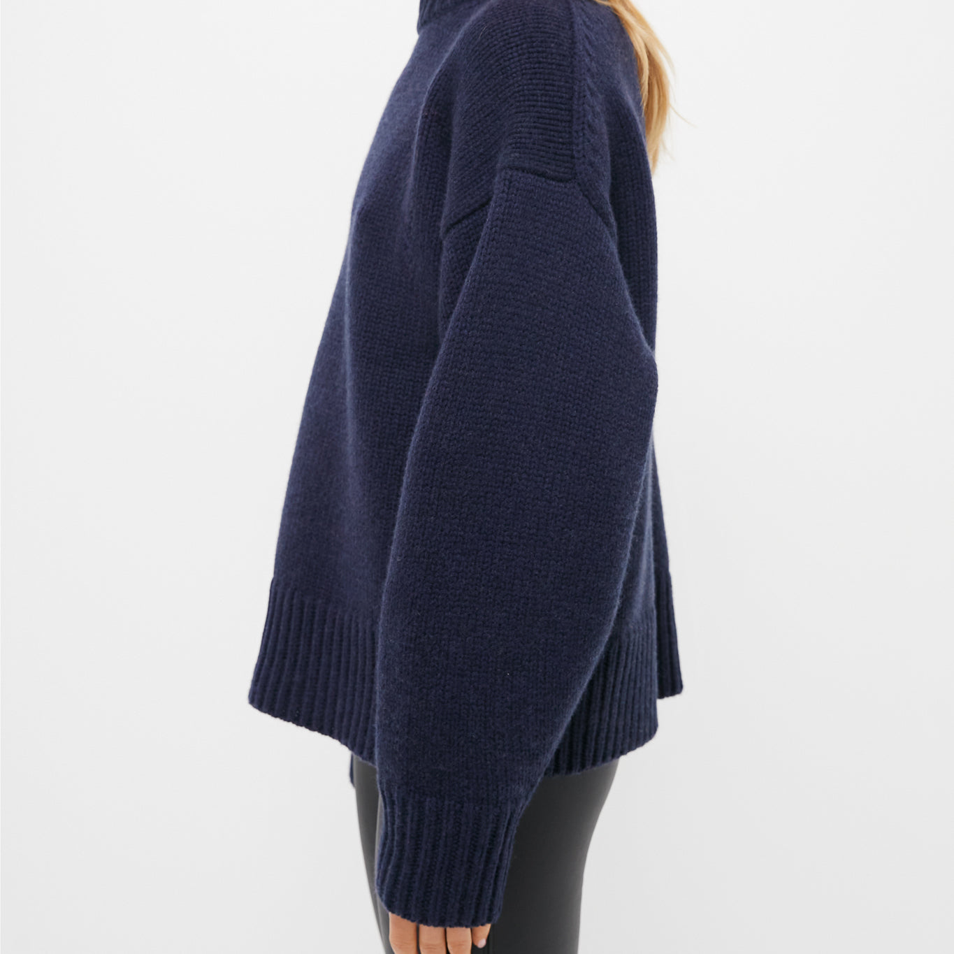 Navy Genevieve Cashmere Wool Blend Crewneck Sweater Navy | Tuckernuck
