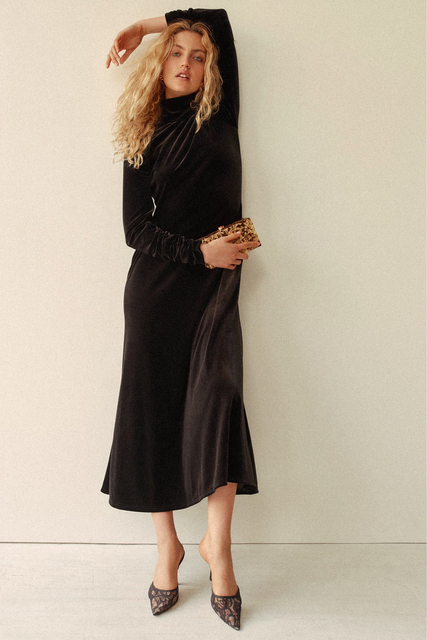 Black Velvet Suzie Dress | Pomander Place