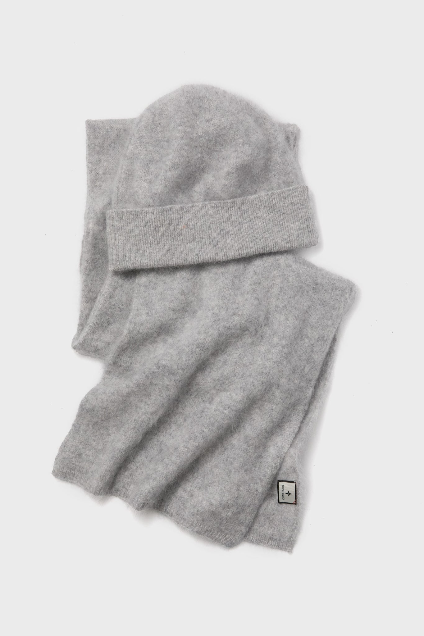 Gray Cashmere Hat and Scarf Set | Tuckernuck