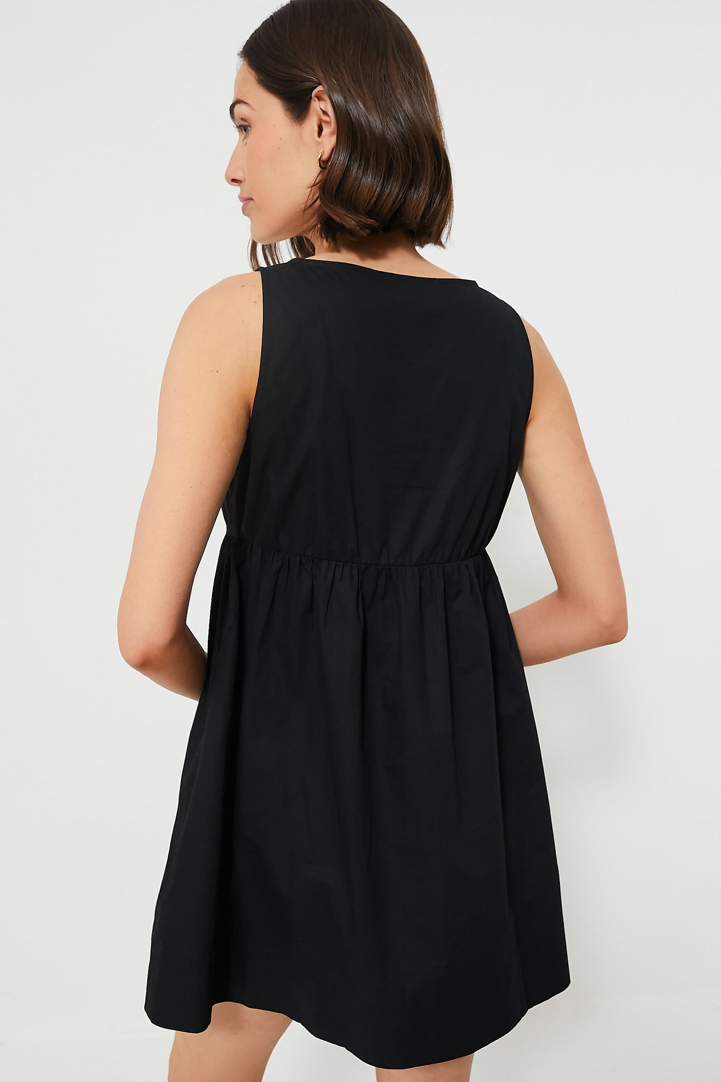Black Sleeveless Porto Dress