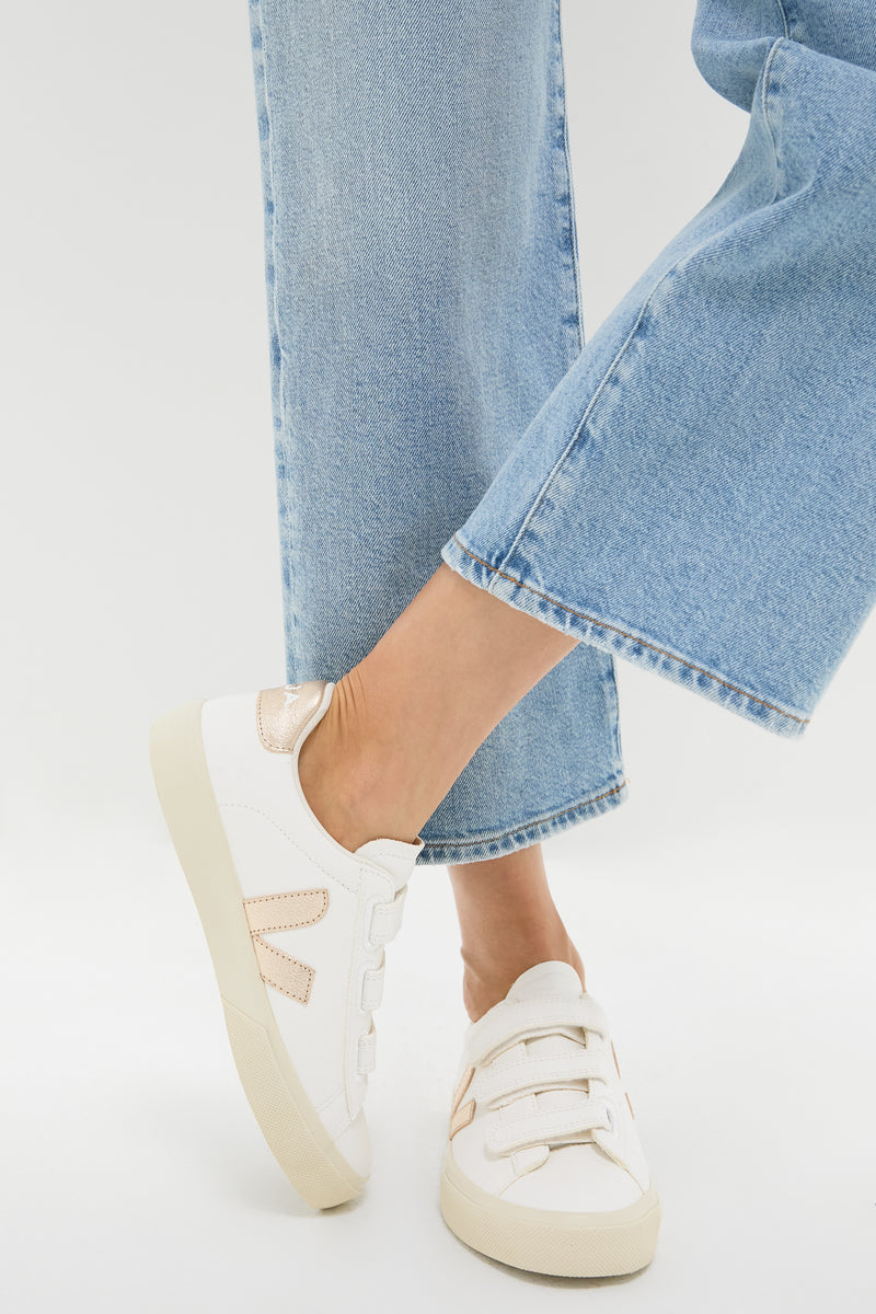 Classic Extra White Platine Recife Logo Sneakers with effortless style; featuring fun velcro straps and high-end rose-gold logo details, perfect for versatile, everyday wear.