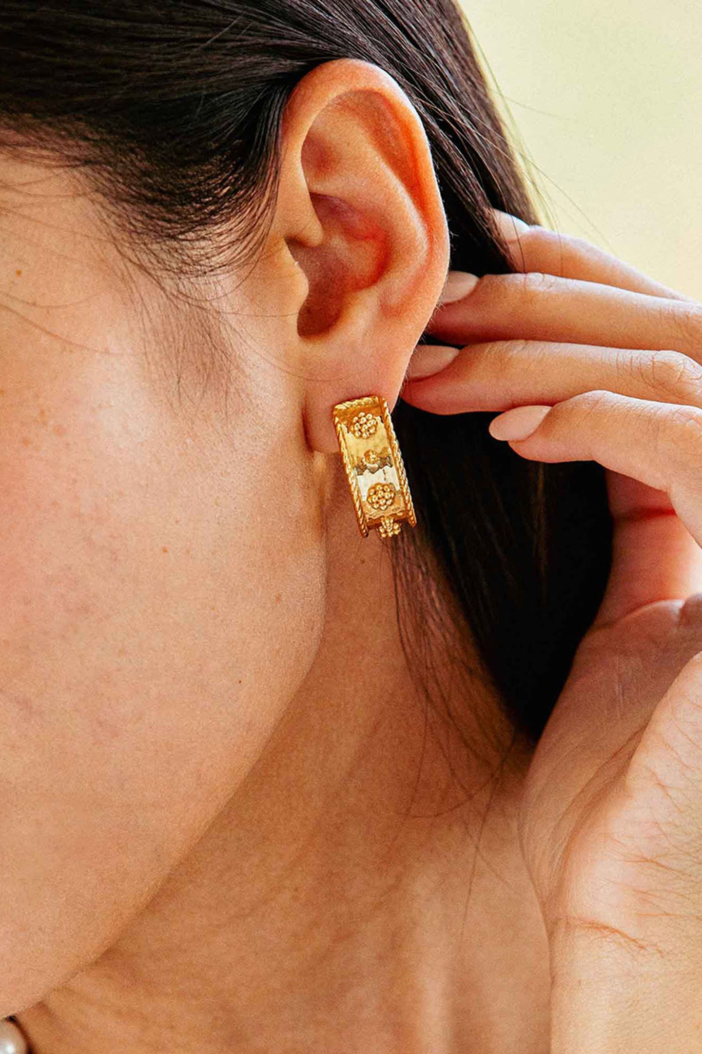 Gold Berry Classic Small Hoop Earrings