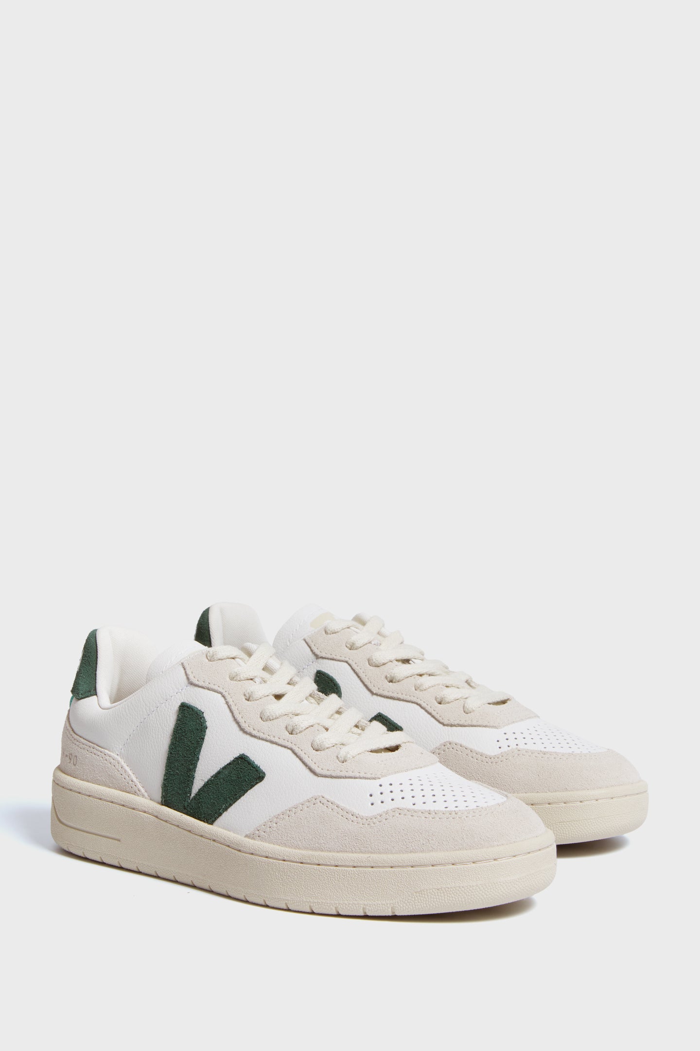Extra White Cyprus V-90 Sneakers