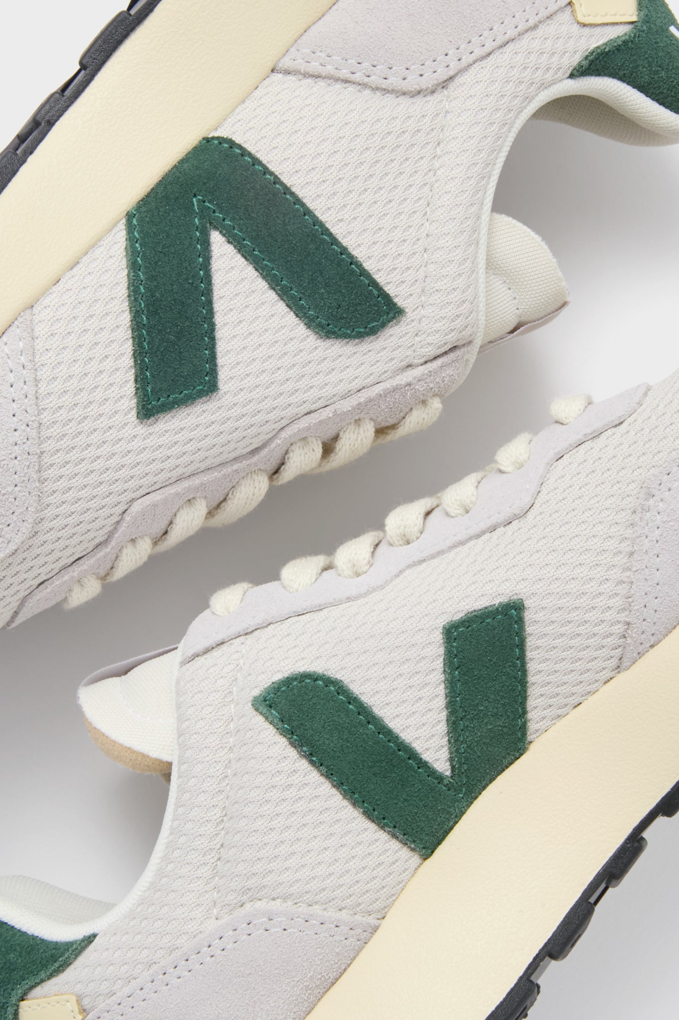 Natural Cyprus Paulistana Sneakers