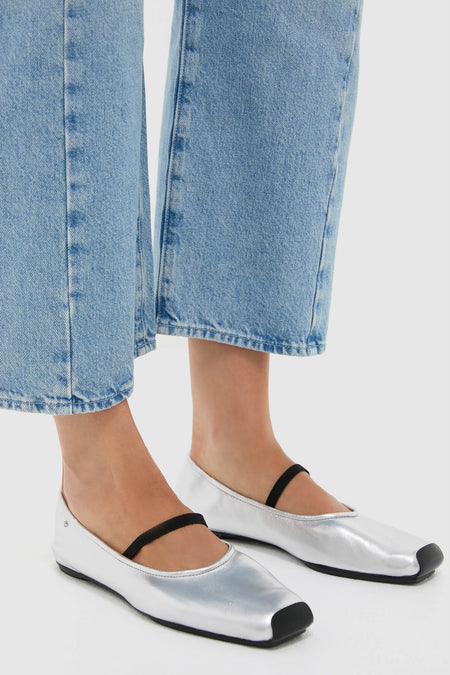 Silver Runway Ballet