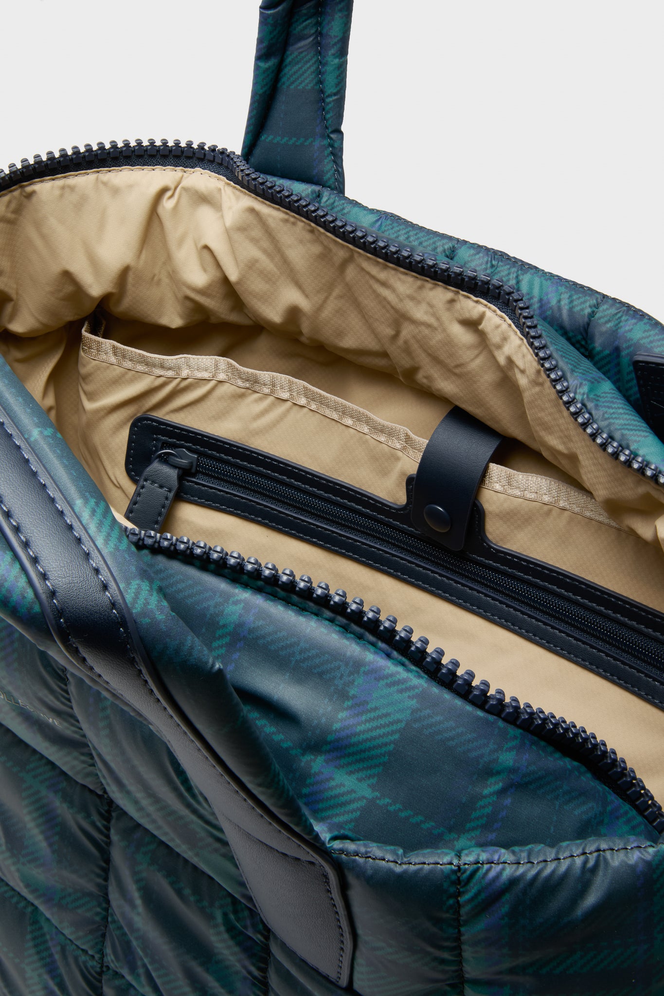 Ivy Plaid Porter Tote Medium