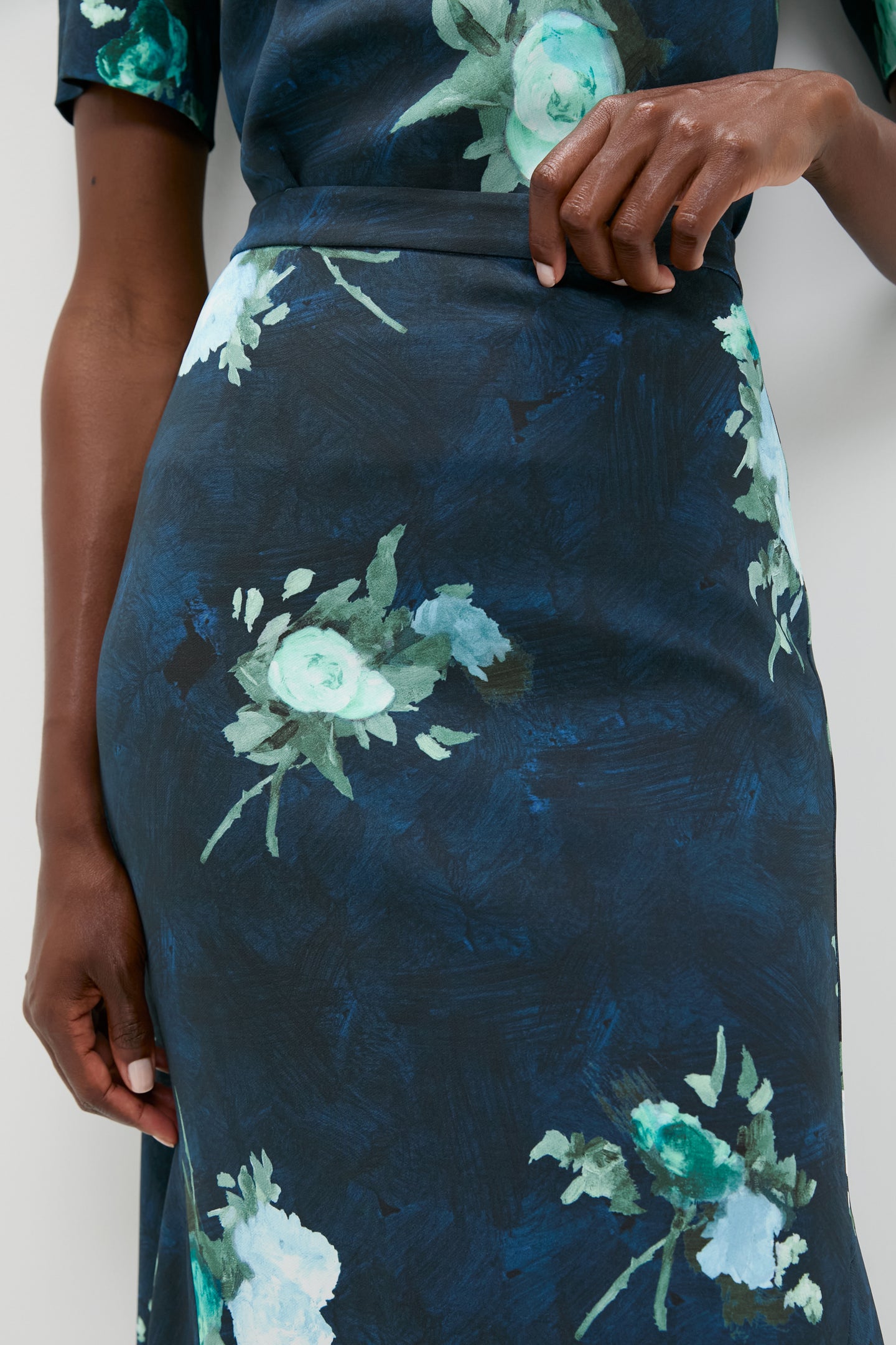 Abstract Rose Navy Fluted Midi Skirt