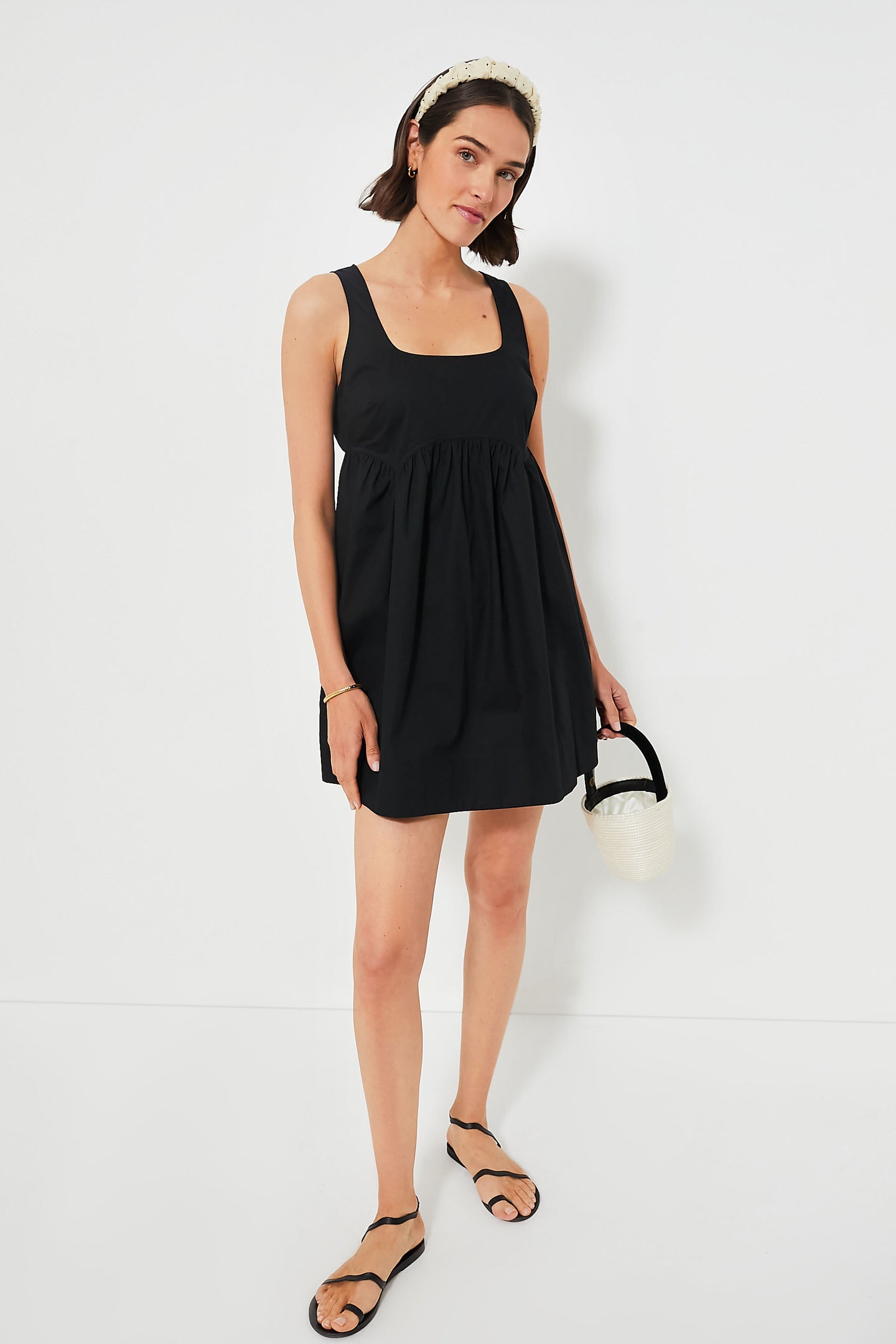 Black Sleeveless Porto Dress