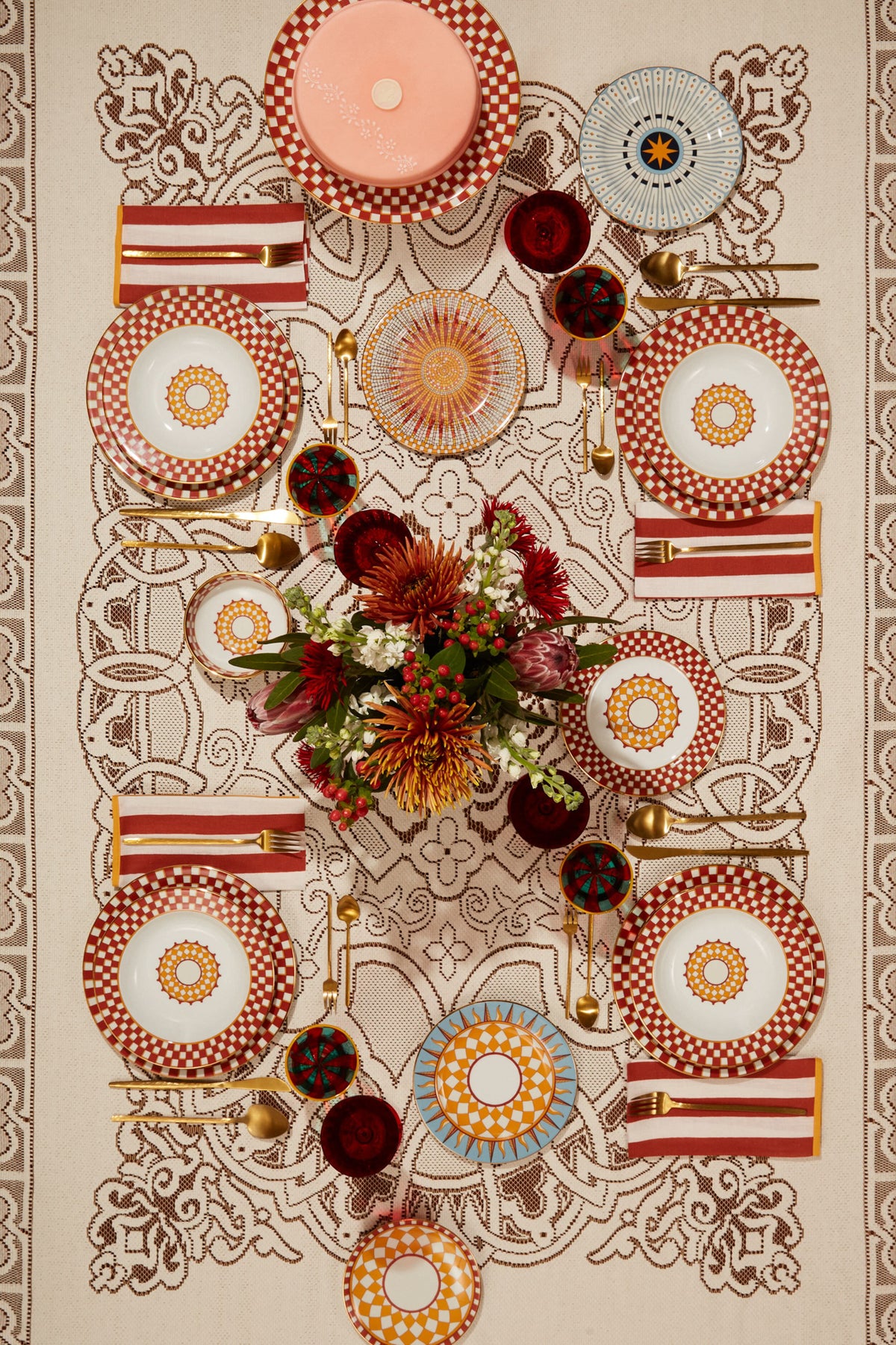 Lacey Medium Tablecloth