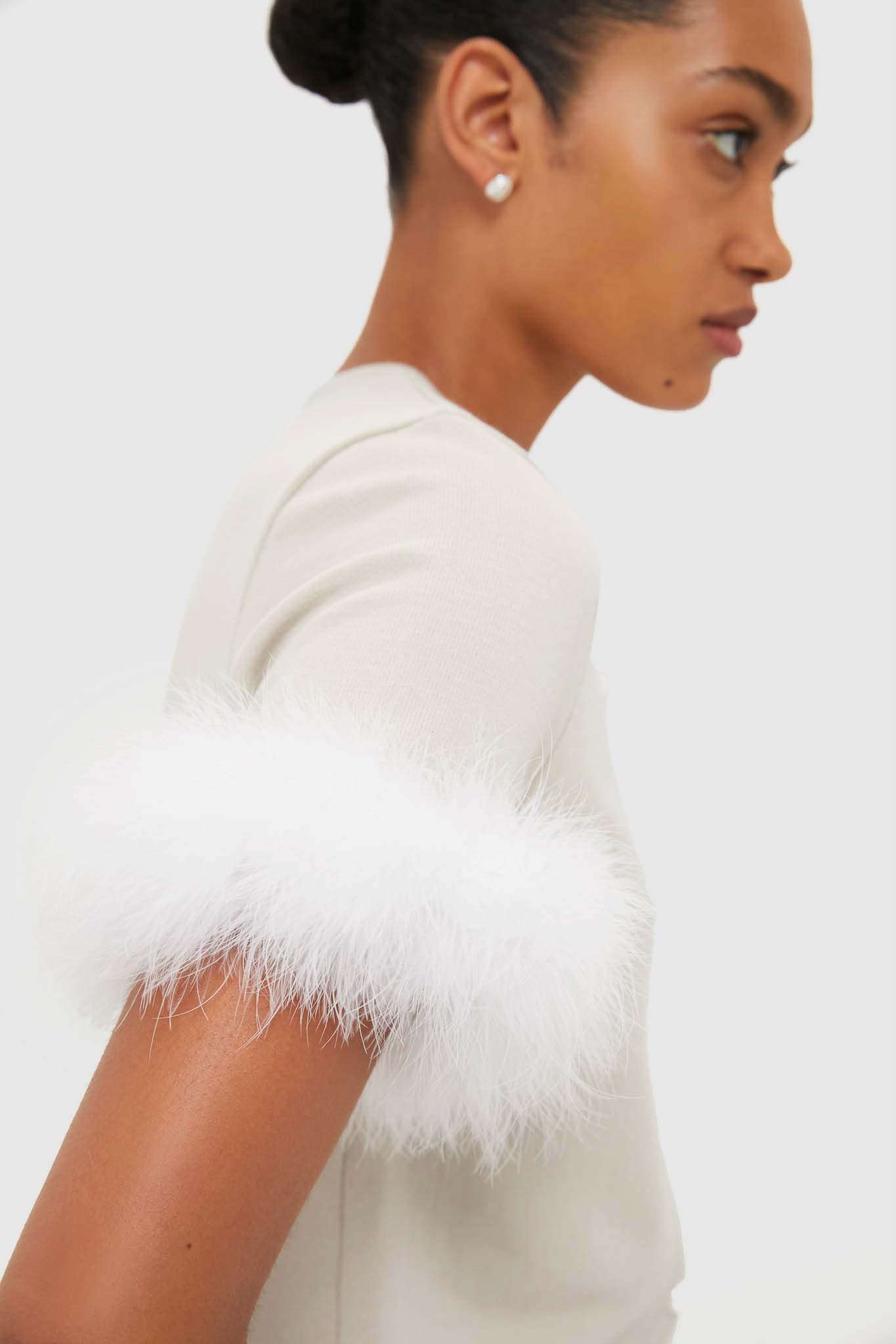 Beige Miss Kitty Short Sleeve Cardigan with Detachable Feathers