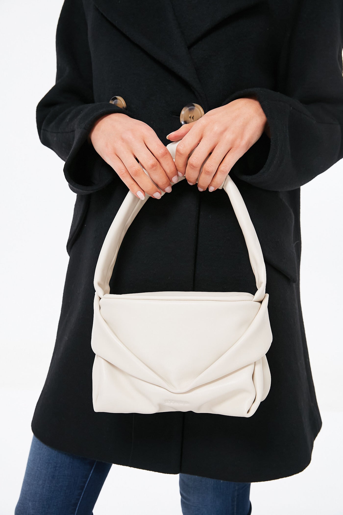Cream Kiss Bag