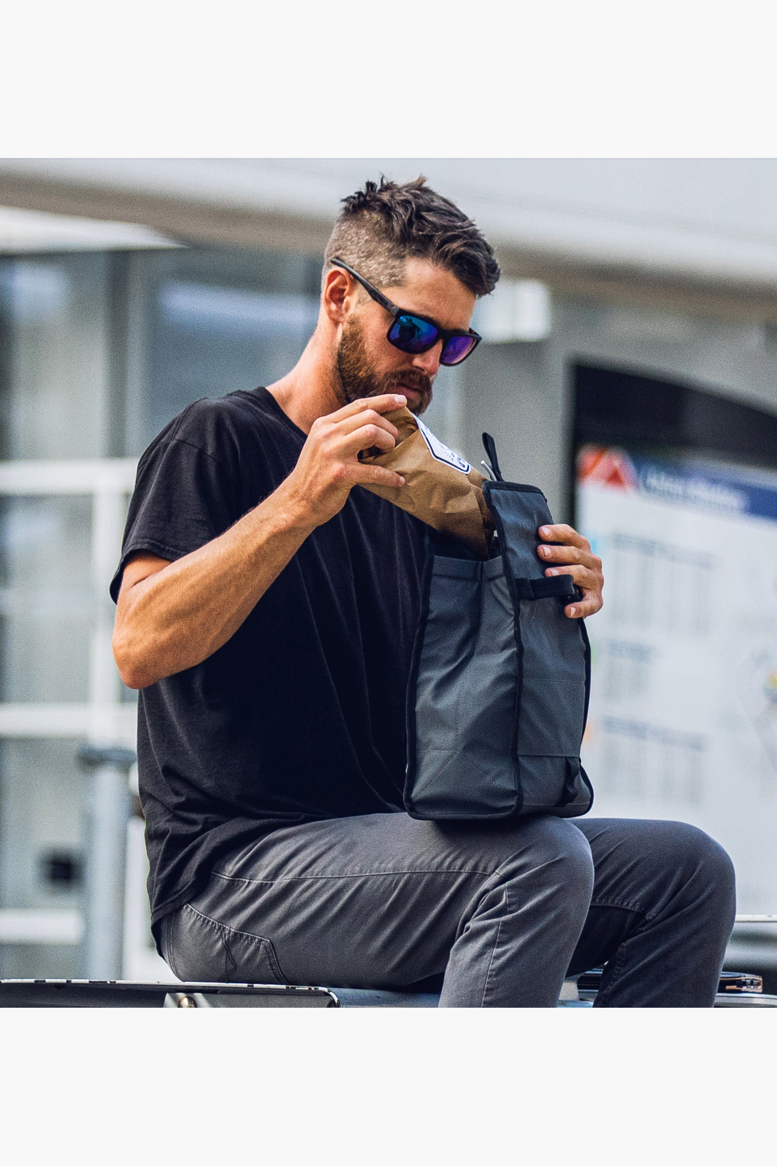 Navy Daytrip Lunch Bag