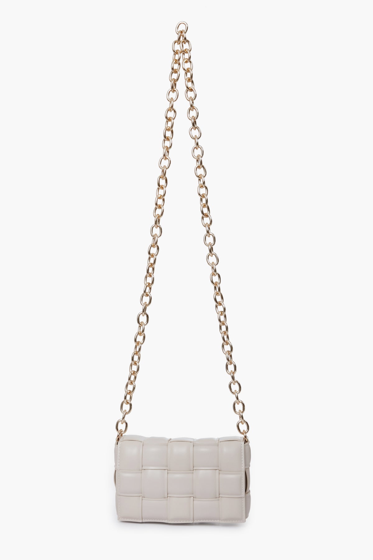 The Urban Expressions small rectangular white crossbody bag features a woven pattern, long gold chain strap, and is crafted from animal-friendly materials.