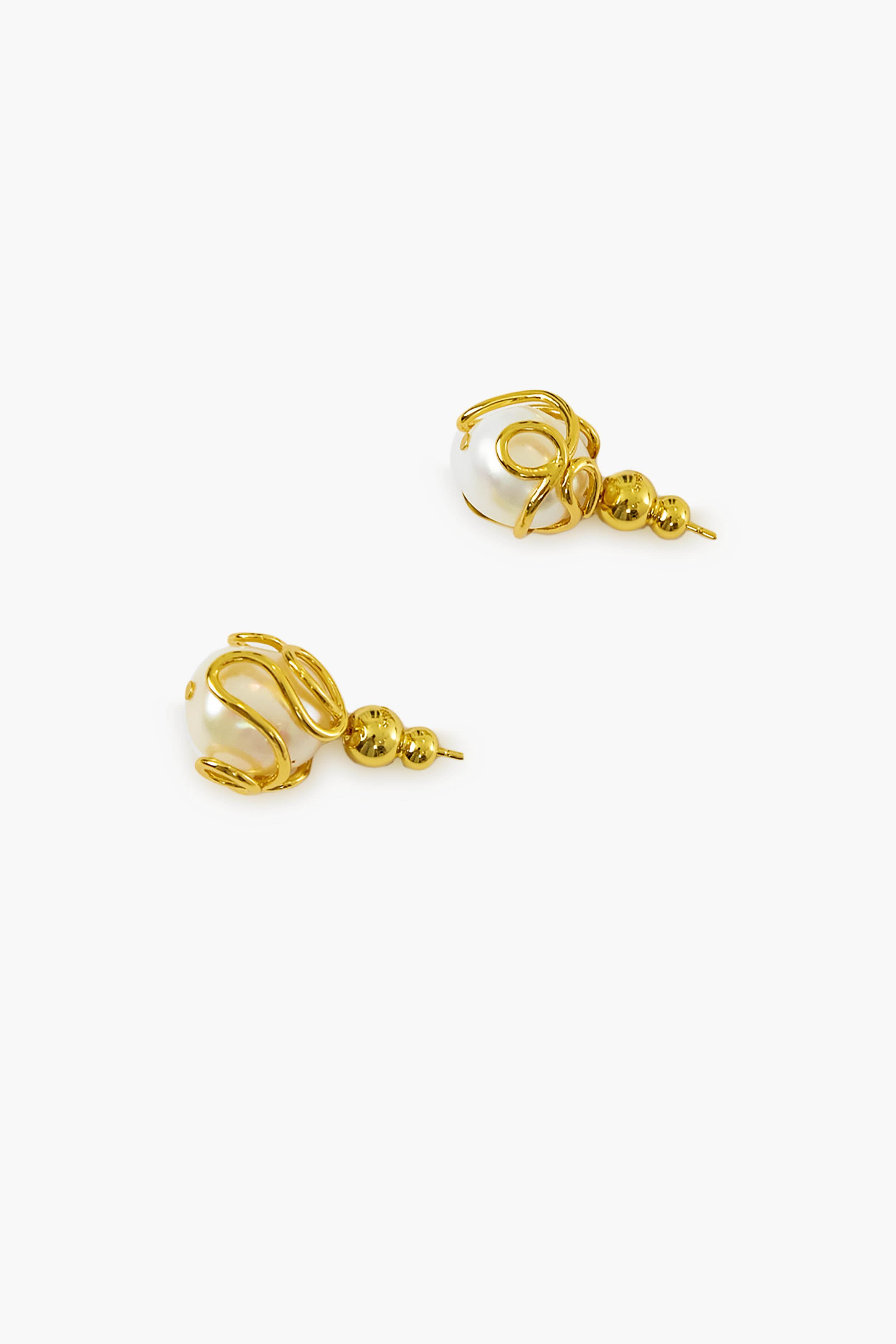 Pearl Sela Earrings