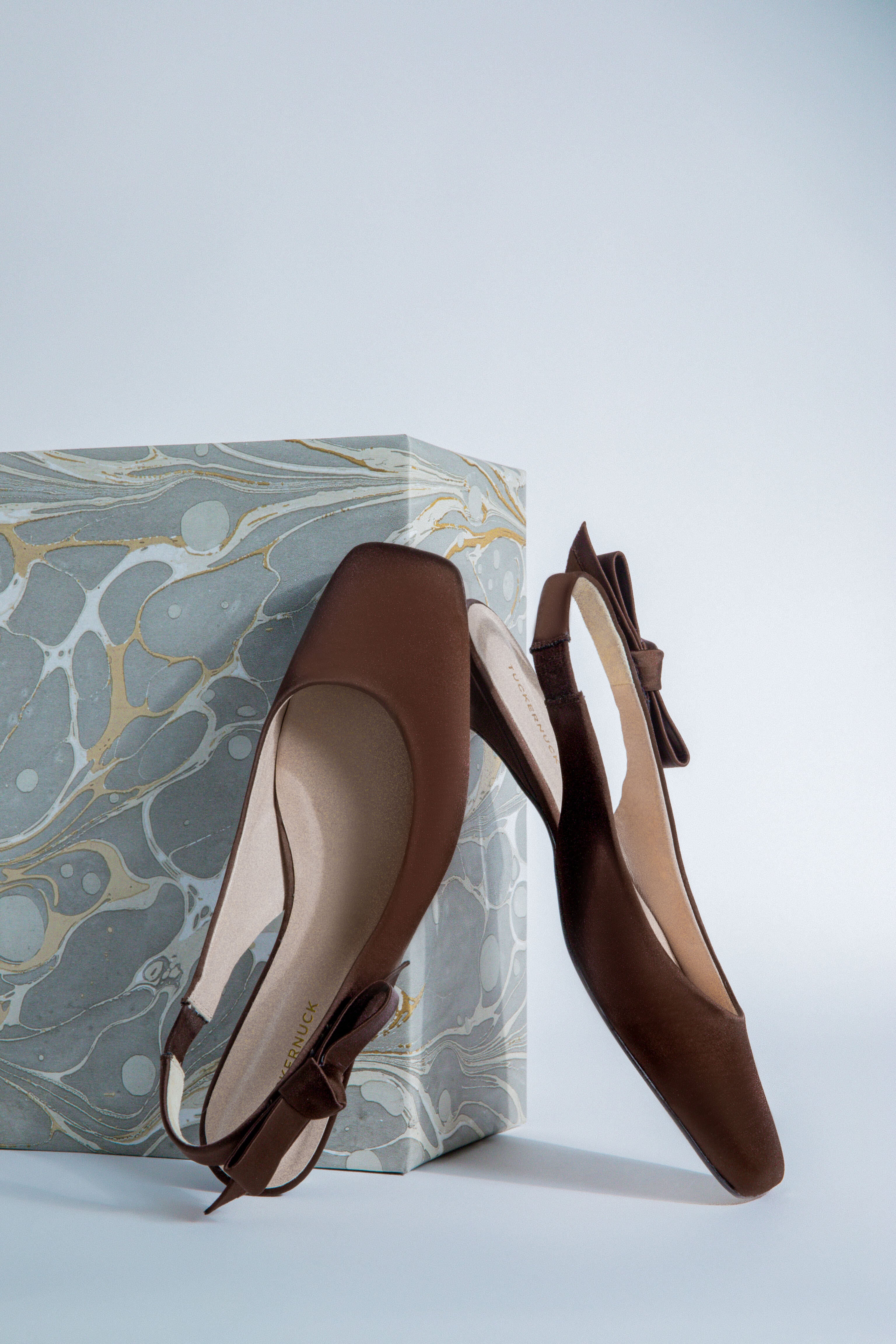 Ladies flat sling back shoes Clearance