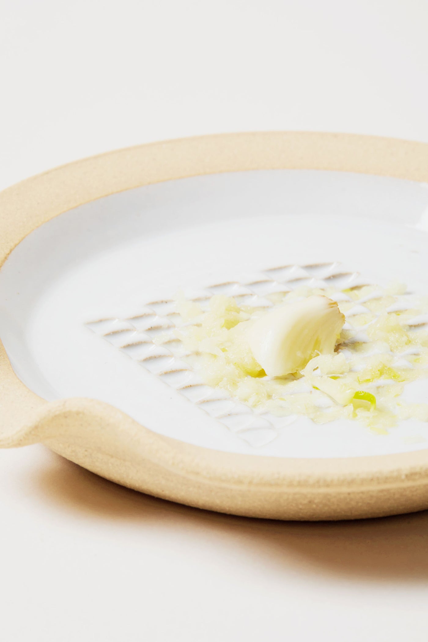 Silo Garlic Grater Dish