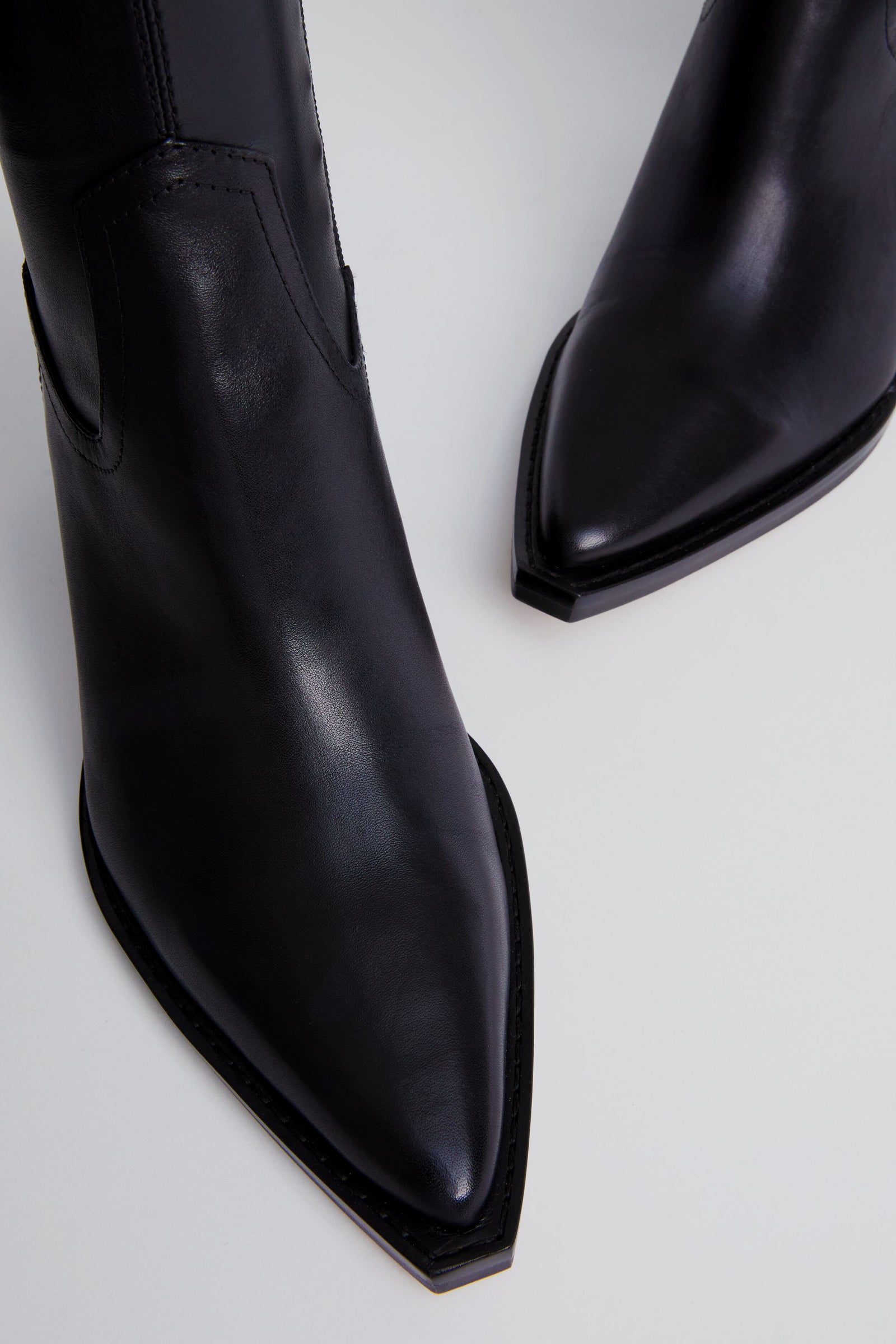 Black Rutger Booties