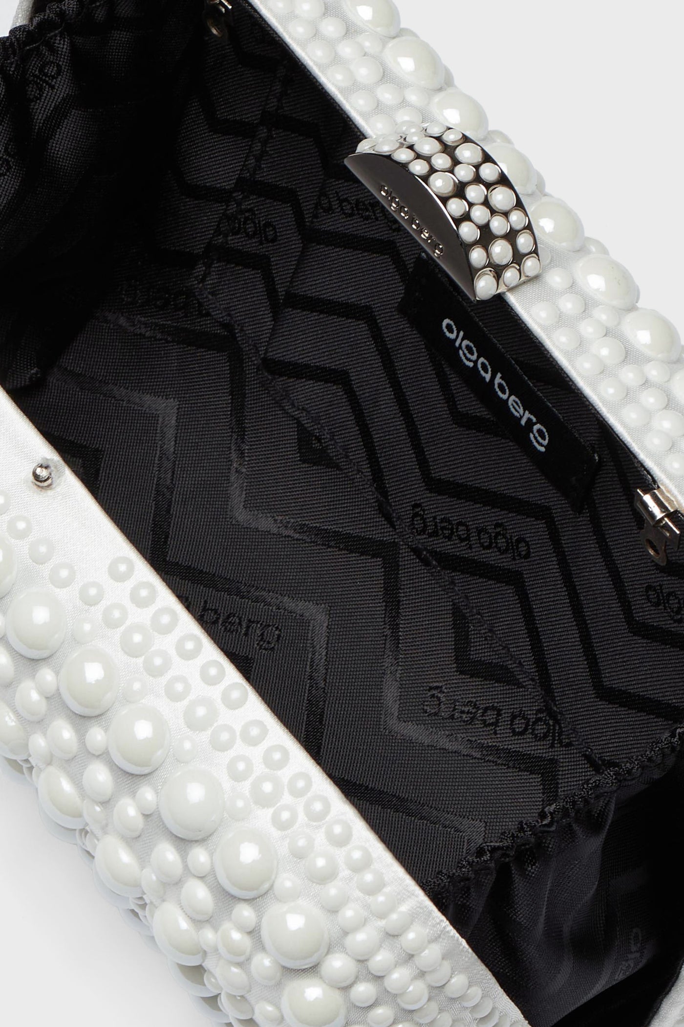 White Ari Hotfix Clutch