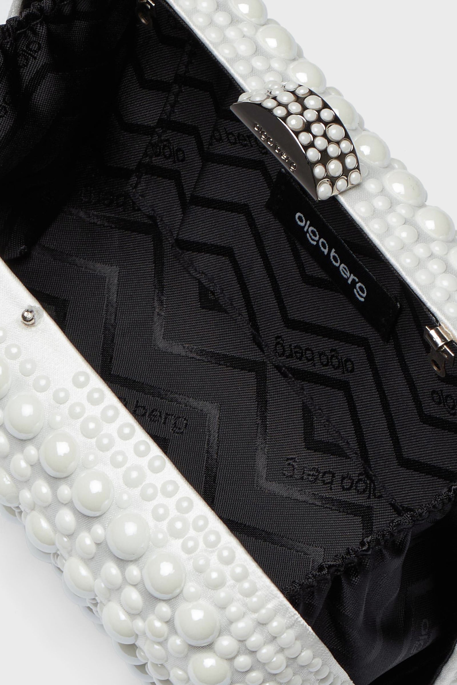 White Ari Hotfix Clutch