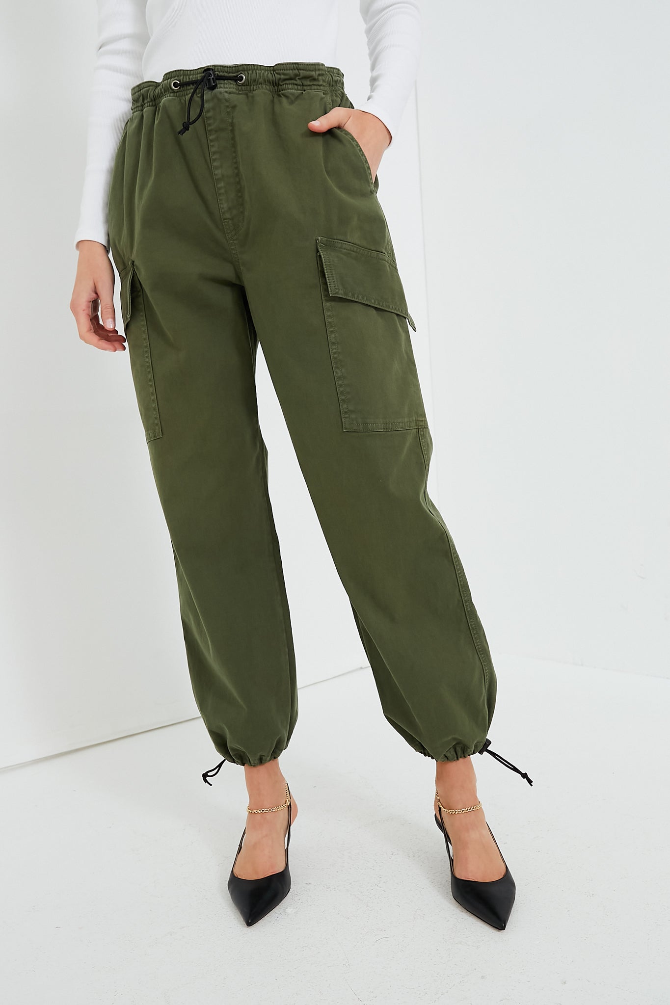 JZC Parachute Pants for Women Cargo Pants Womens Baggy Low Waist Y2K Pants  with Pockets Relaxed Jogger
