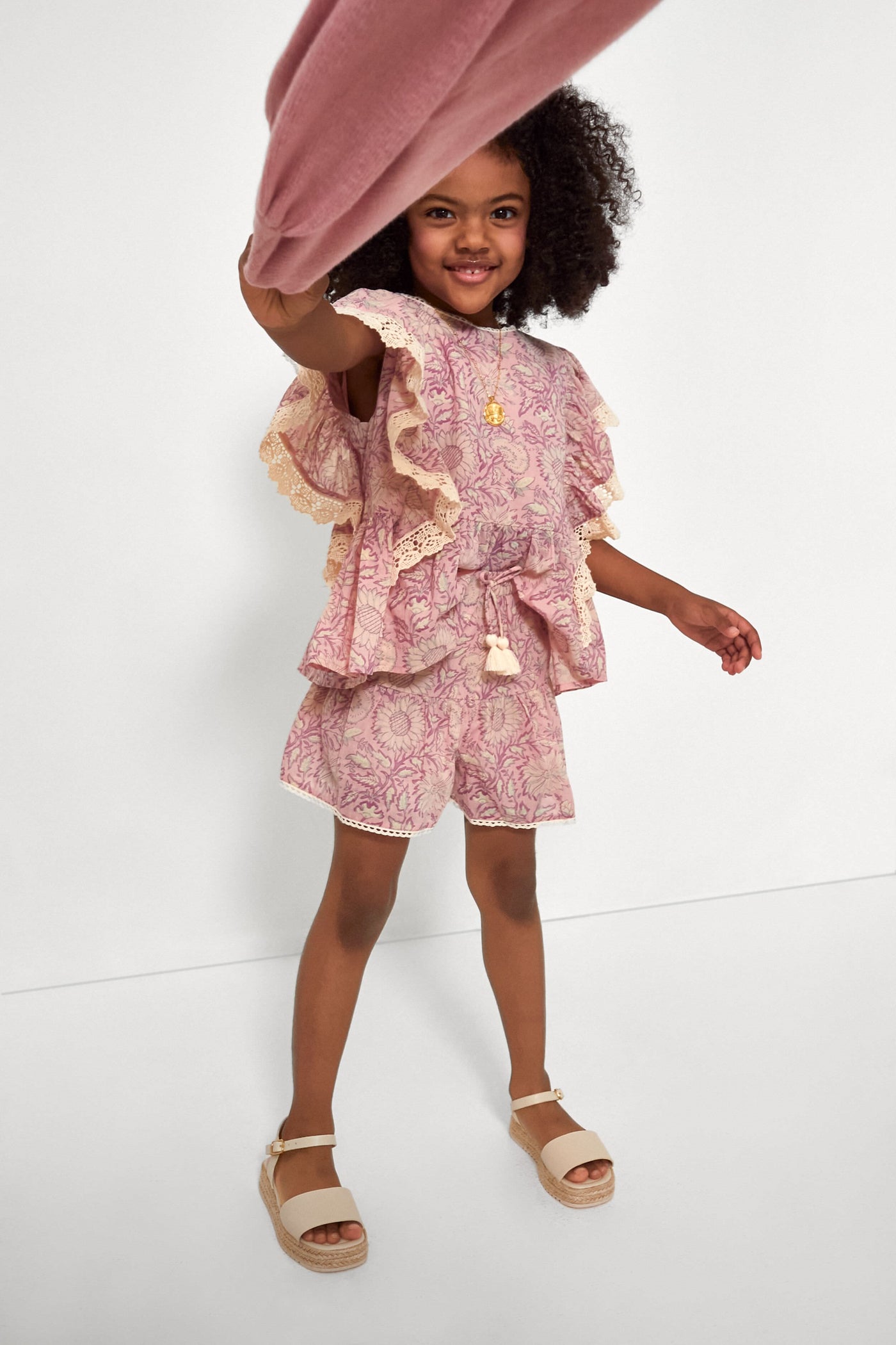 Pink Daisy Garden Alambra Shorts