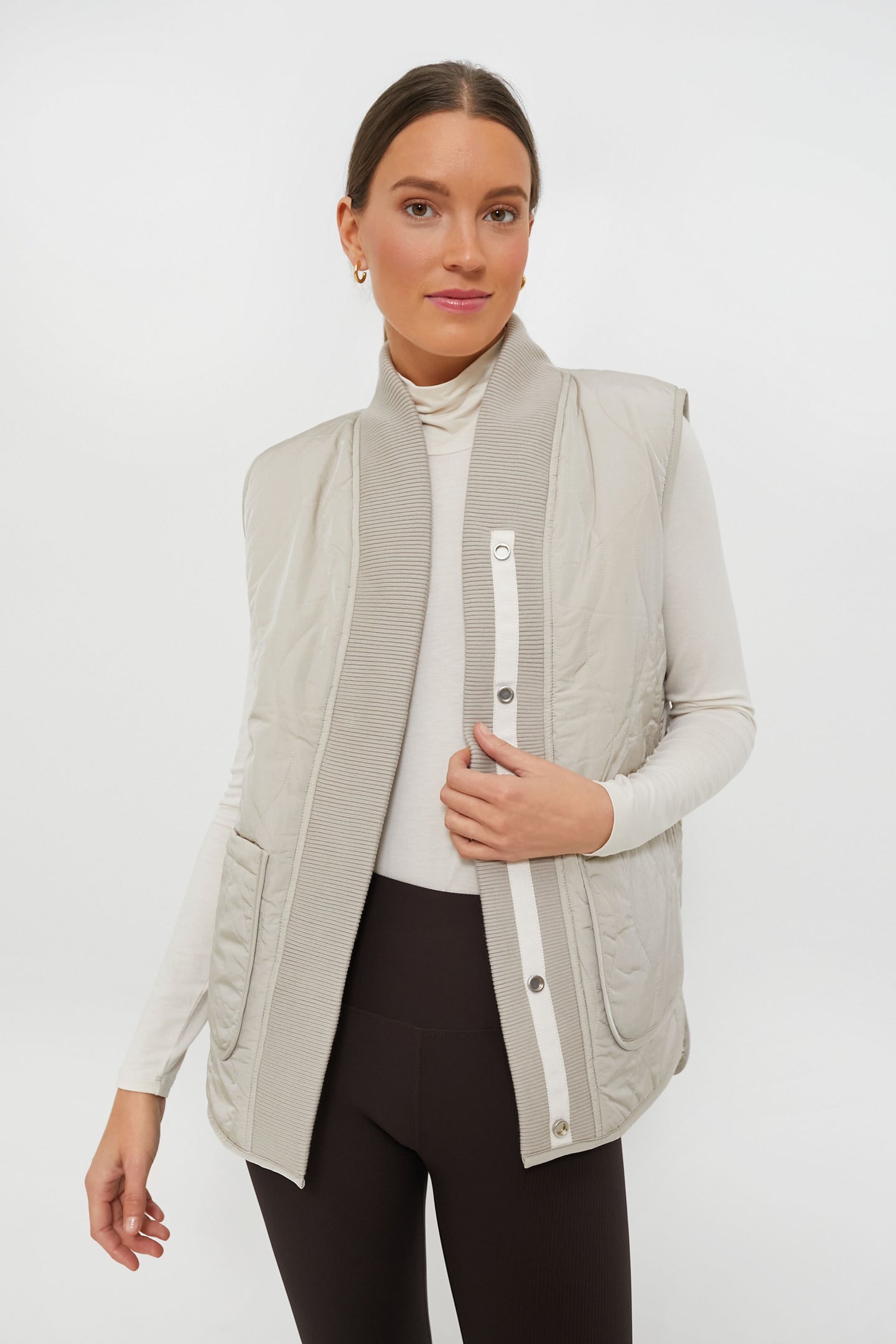 Dove Sandshell Covey Reversible Quilt Gilet