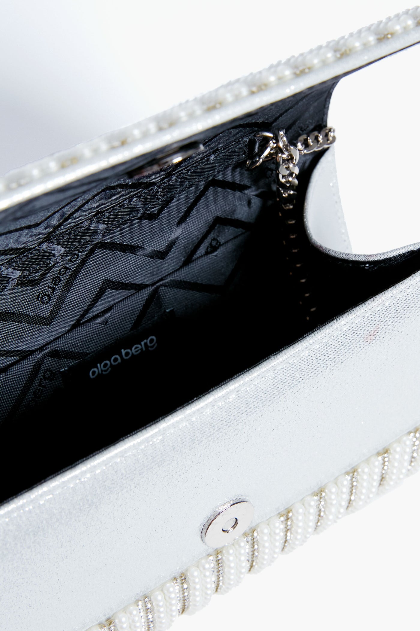Pearl Bindi Hotfix Clutch