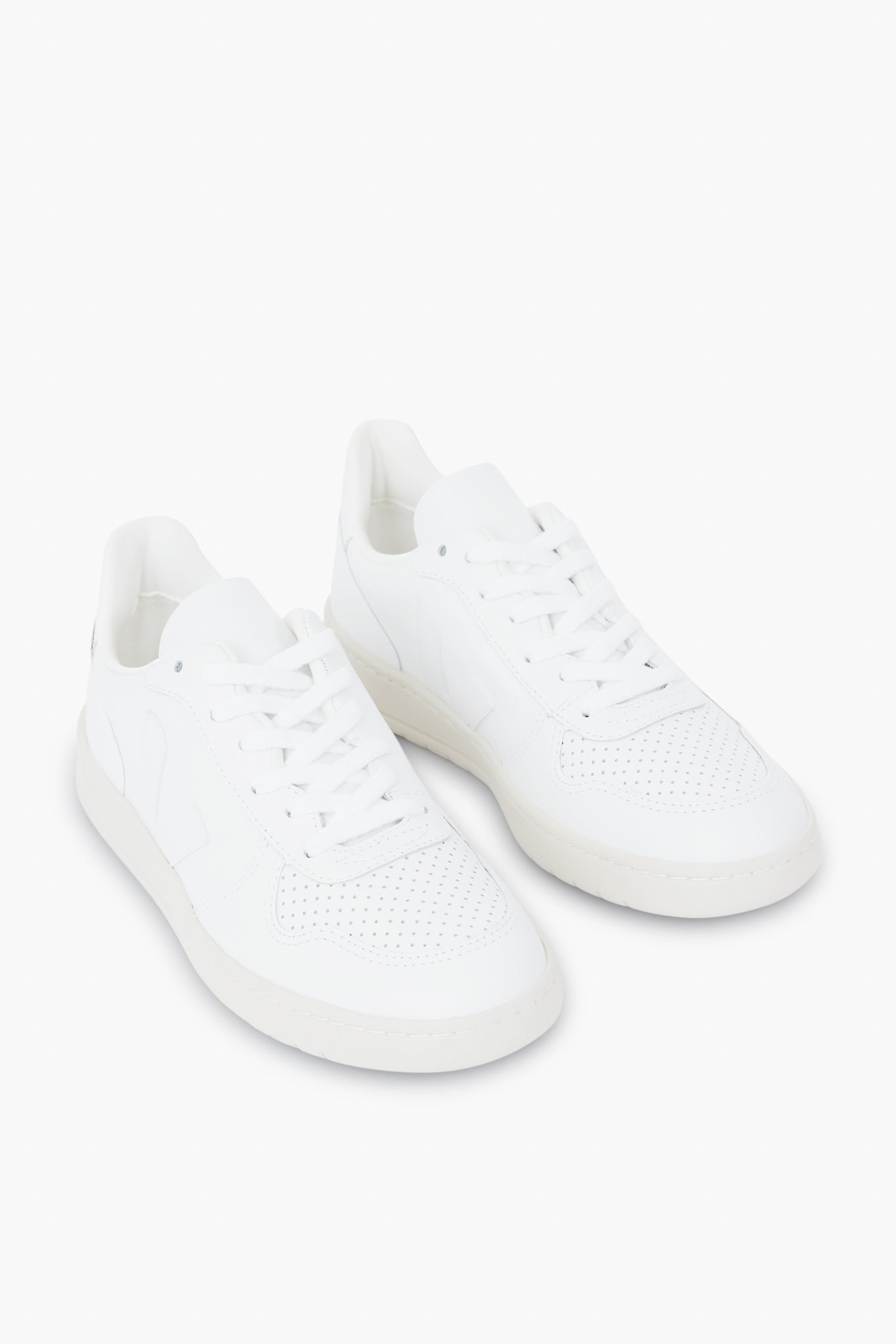Extra White V-10 Sneakers