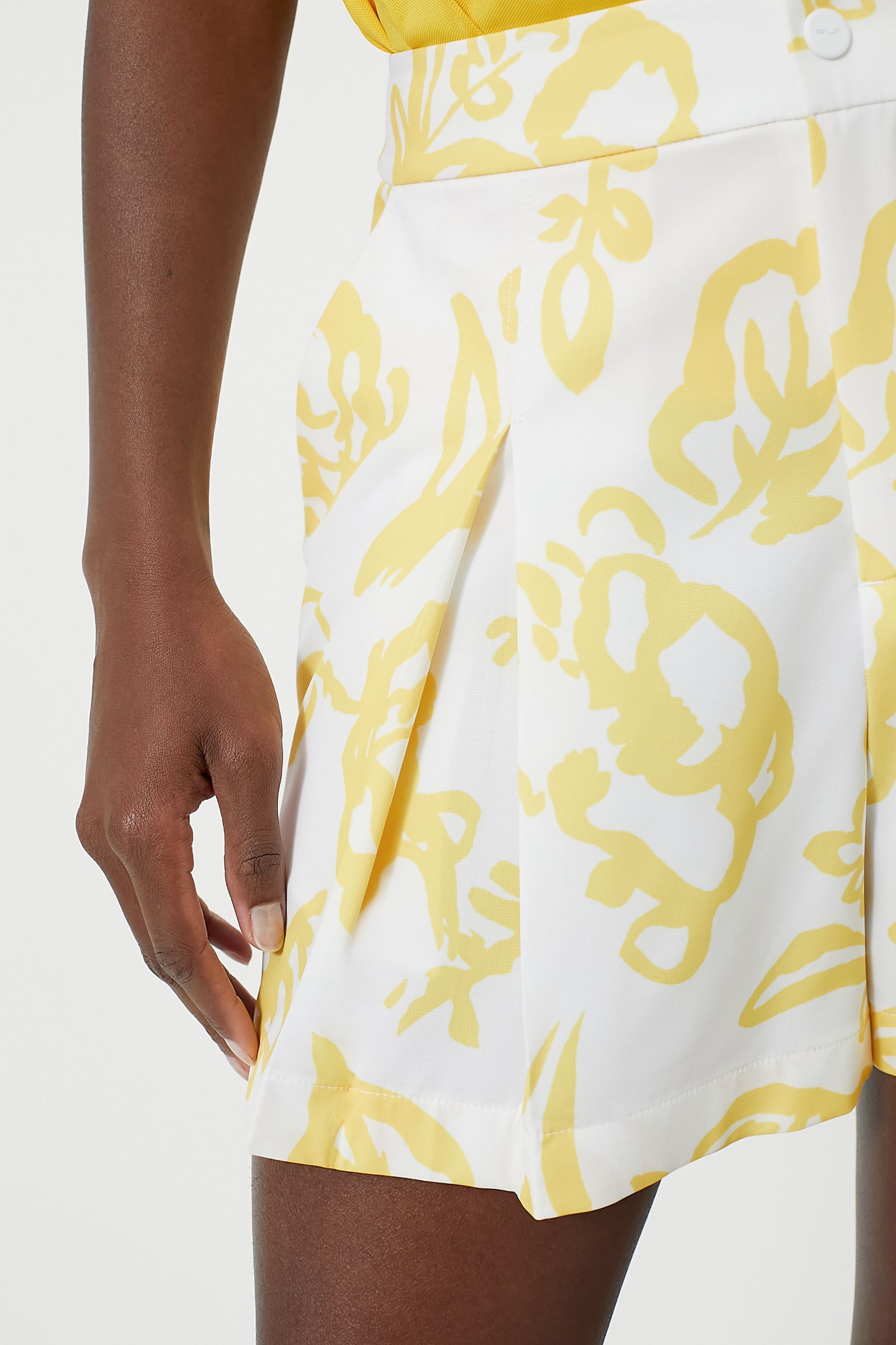 Poly Stretch Wide Leg Pleated Short