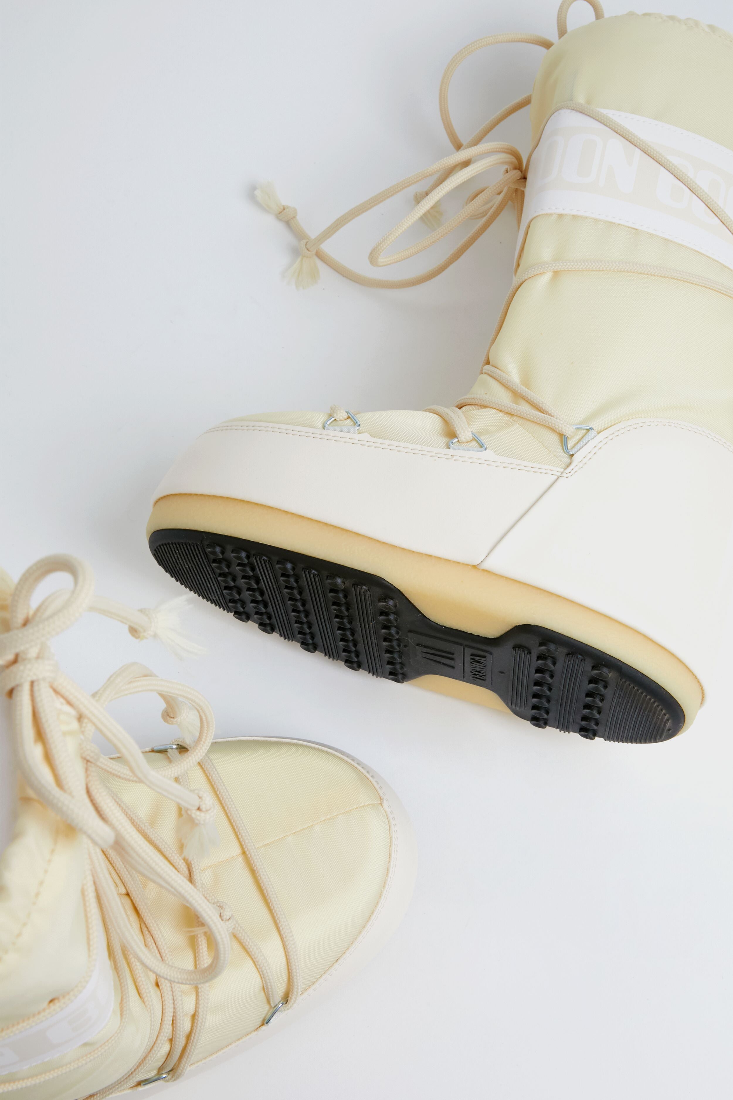 Cream clearance winter boots