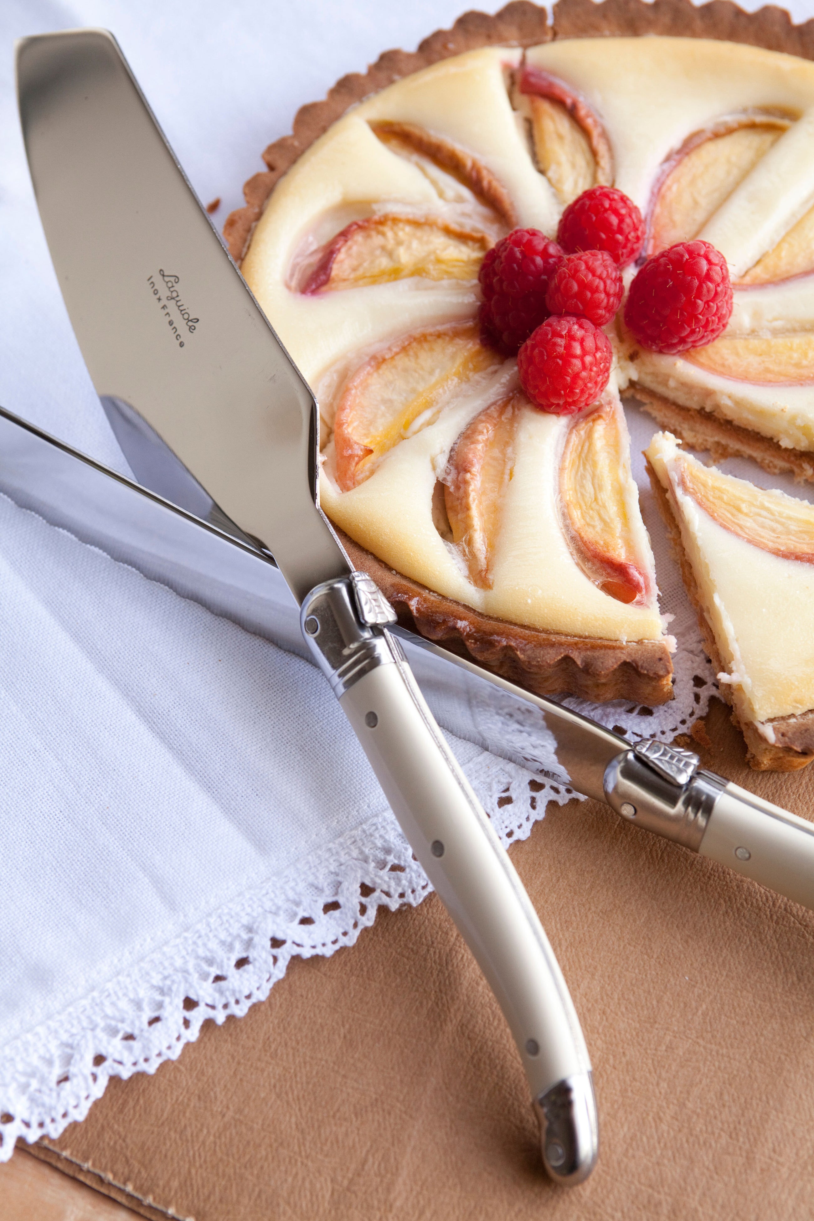 Cake Set Ivory Cake Slicer and Bread Knife